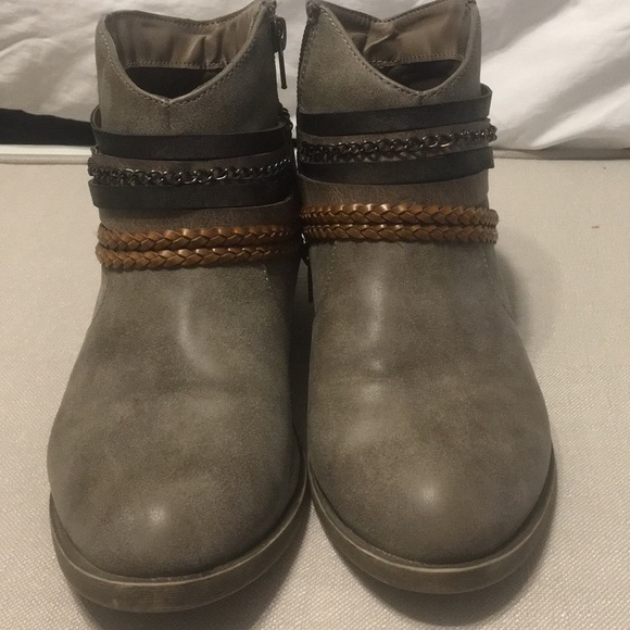 Booties - Picture 7 of 8